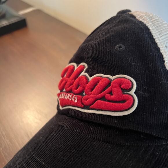 NEW Arkansas Razorbacks Hogs Mesh Snapback Corduroy‎ Hat - Picture 2 of 9